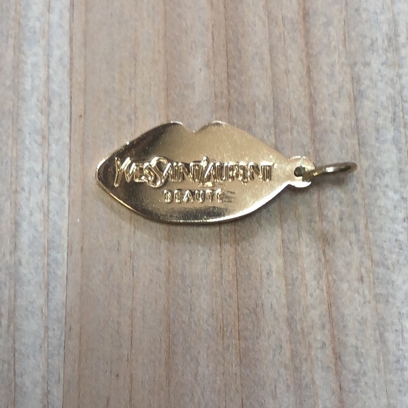 Yves Saint Laurent Beaute Lip Charm - Picture 3 of 7